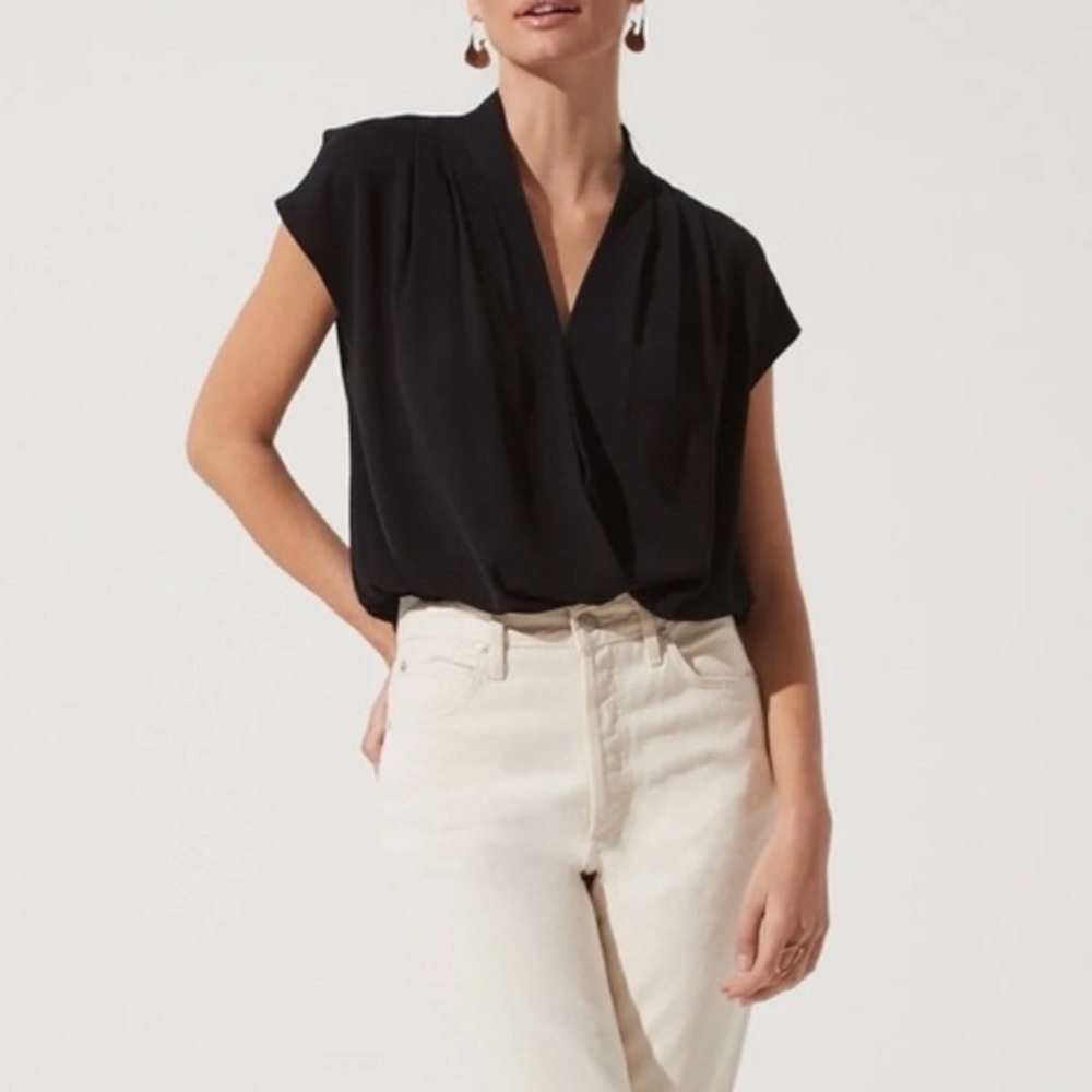 ASTR the Label | Short Sleeve Front Wrap Bodysuit
